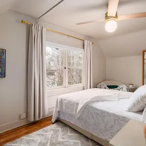  Bed & Breakfast The Hunter House